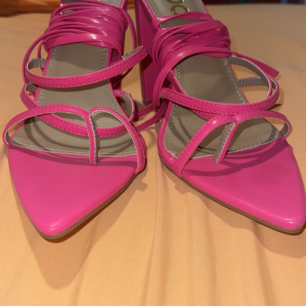 Pink Heels - Picture 4 of 8